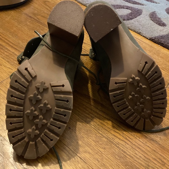 Keltie lace up bootie from Justfab size 8.5 - Picture 2 of 4